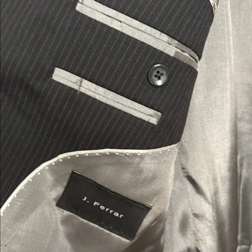 EUC J. Ferrar Men’s Black Classic Suit Set